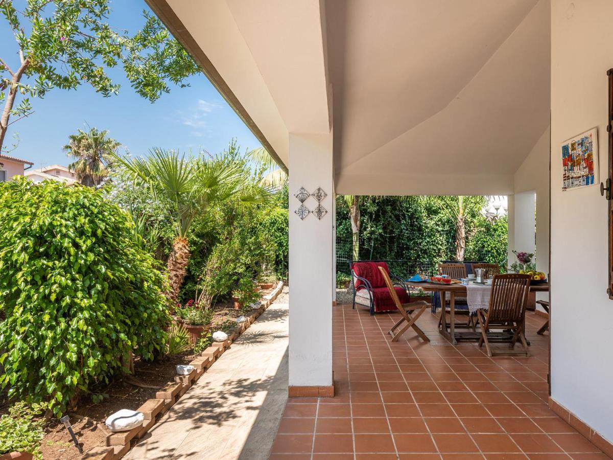 Il Giardino Dell'Arte Bed & Breakfast Capoterra Exterior photo